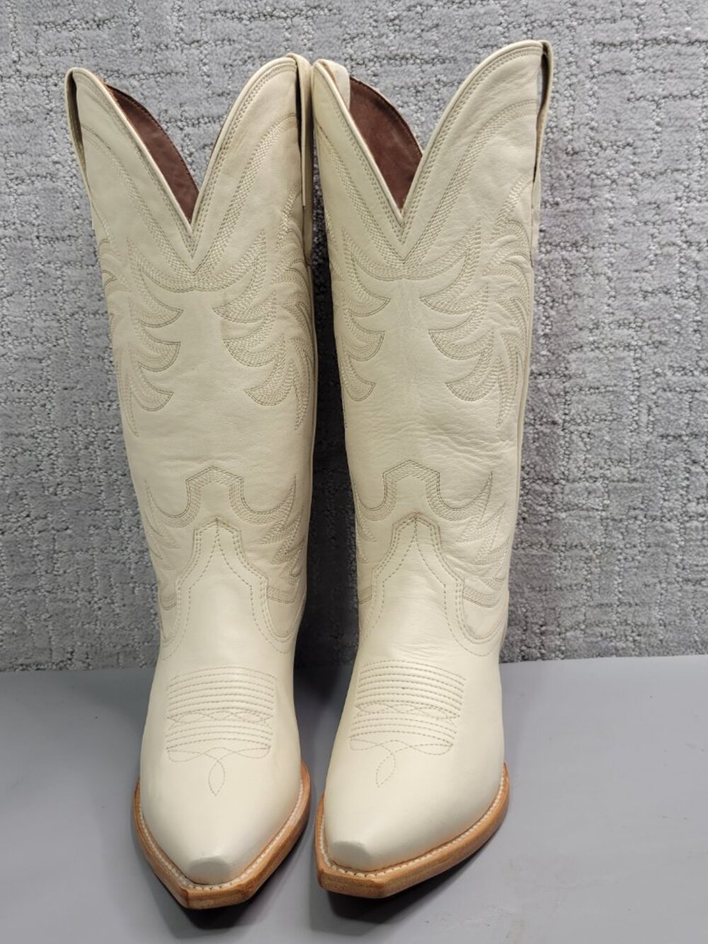 Tecovas the Annie Women's Size US 7.5B Bone Cowhide Cowgirl Boots